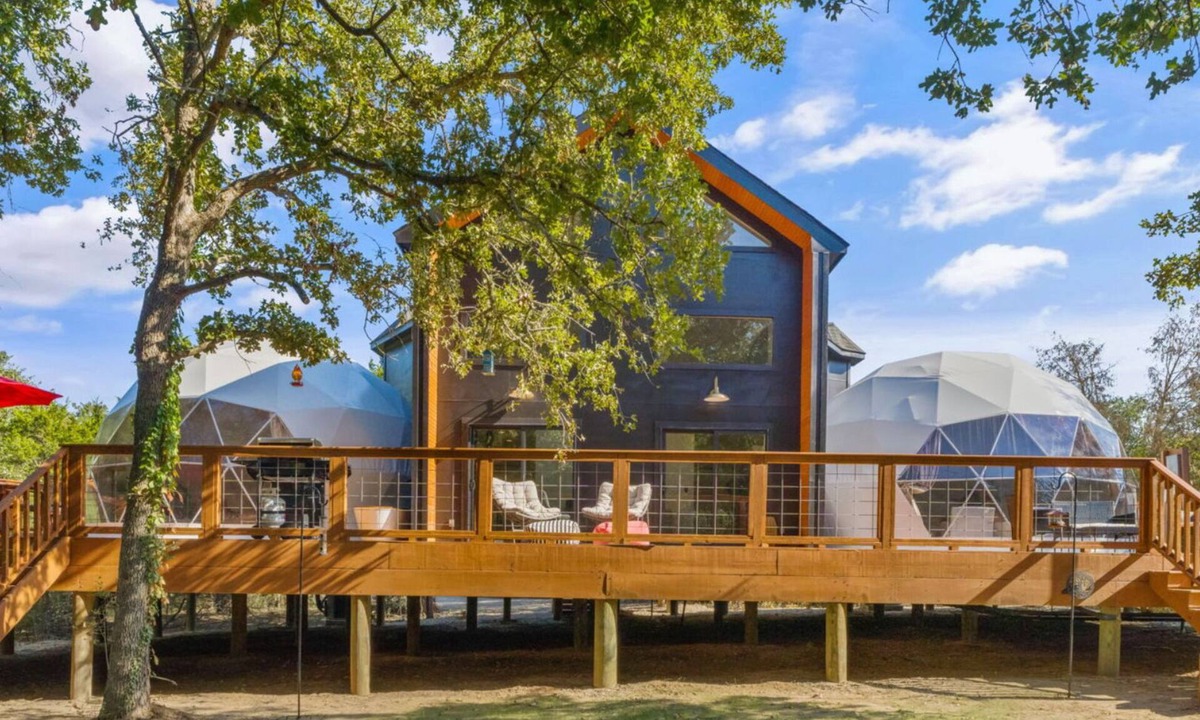 Bastrop County Cabin | The Bird House | 8 Beds 2 Baths