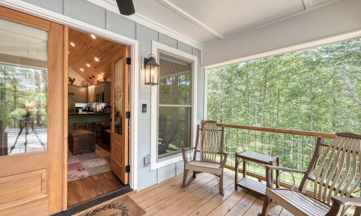 Suches Cabin | The Birdhouse