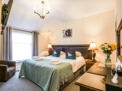 Bont Newydd Hotel | The Black Boy Inn