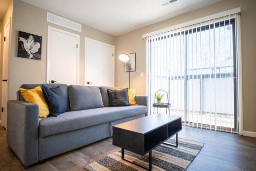 Sunnyland Apartment | THE BLACK STRAT an iconic, new age apartment