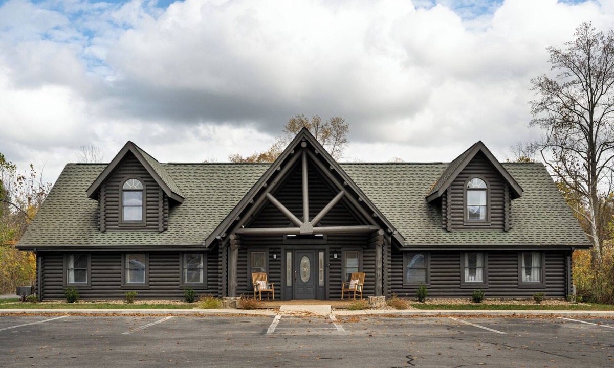 Baxter Cabin | The Blackburn Grand Cabin