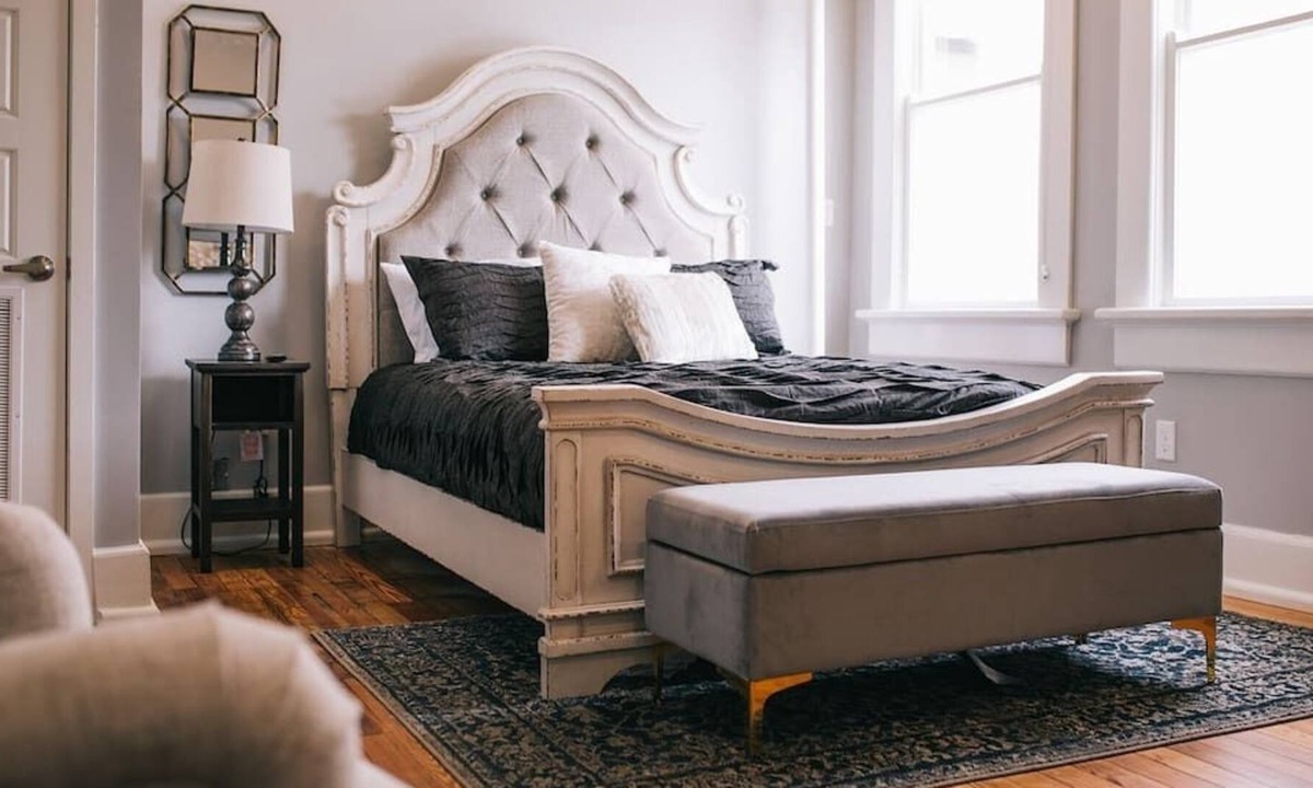 Lake City Apartment | The Blanche - Room 307