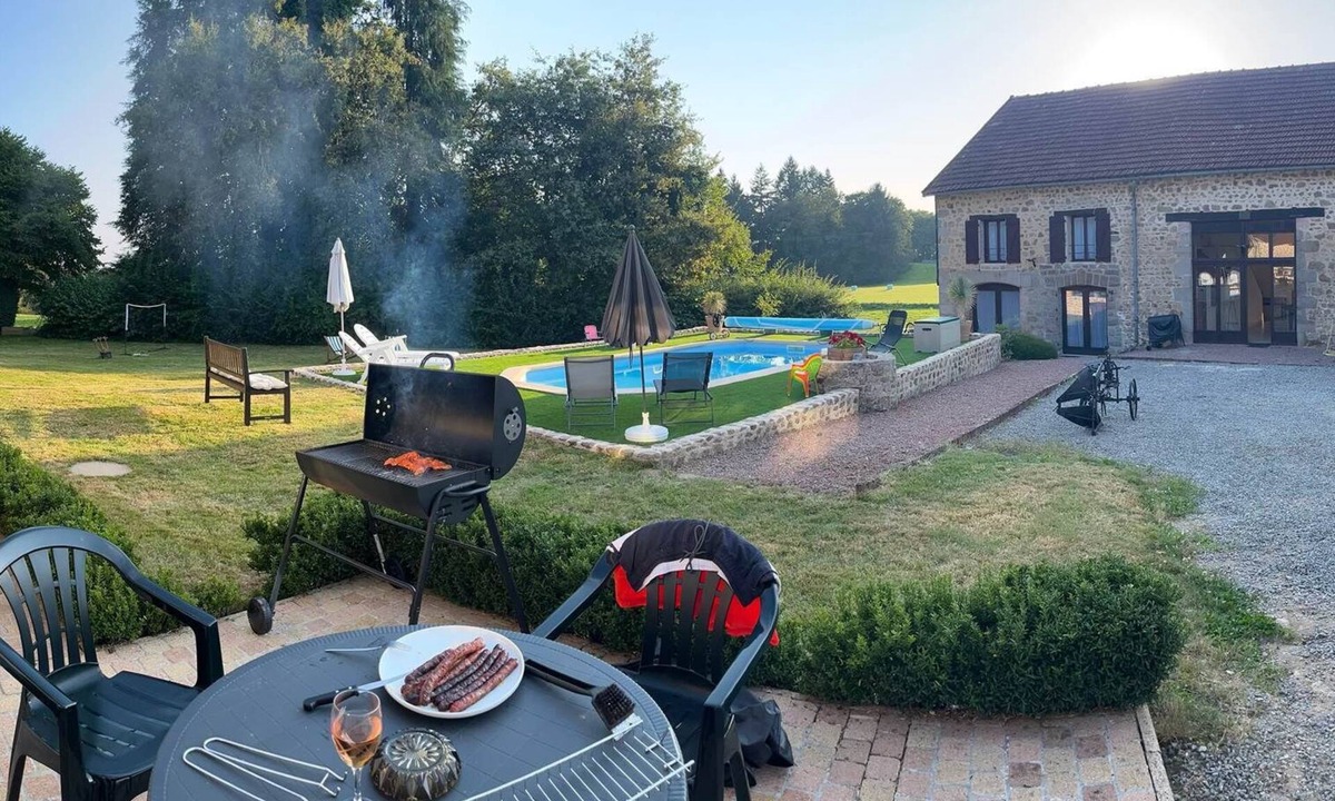 Saint-Dizier-Leyrenne House | The Bleuet Gite