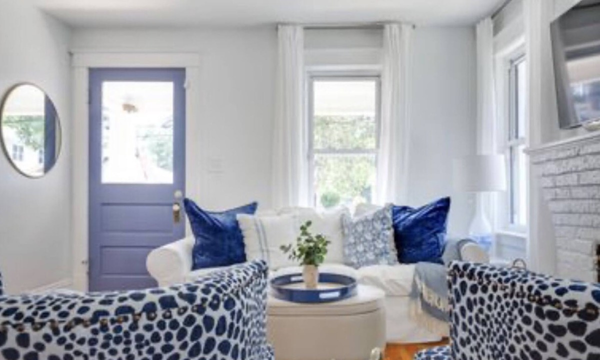 Wilmont House | The Blue Bungalow- NC State, ITB, Cameron Village