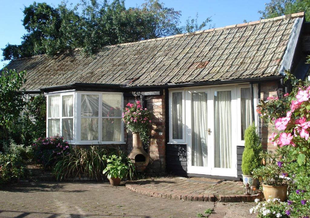 Fen Stanton House | The Blue Cow