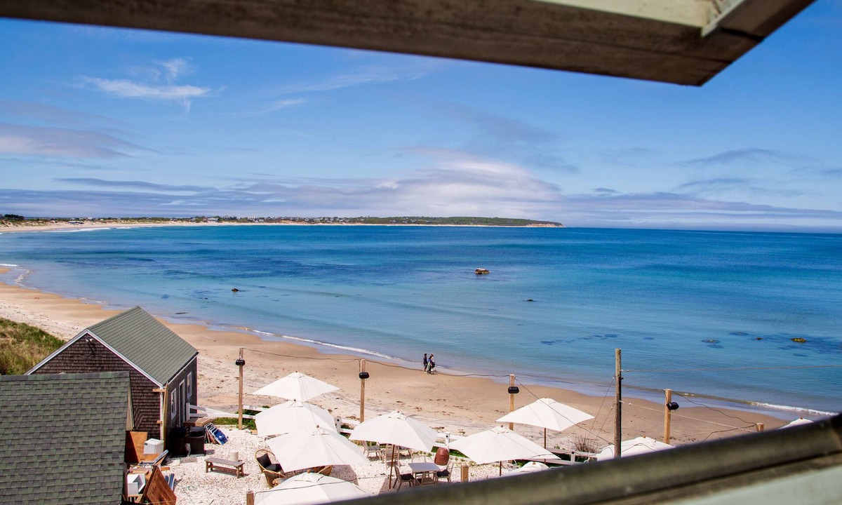 Block Island Bed & Breakfast | The Blue Dory Inn