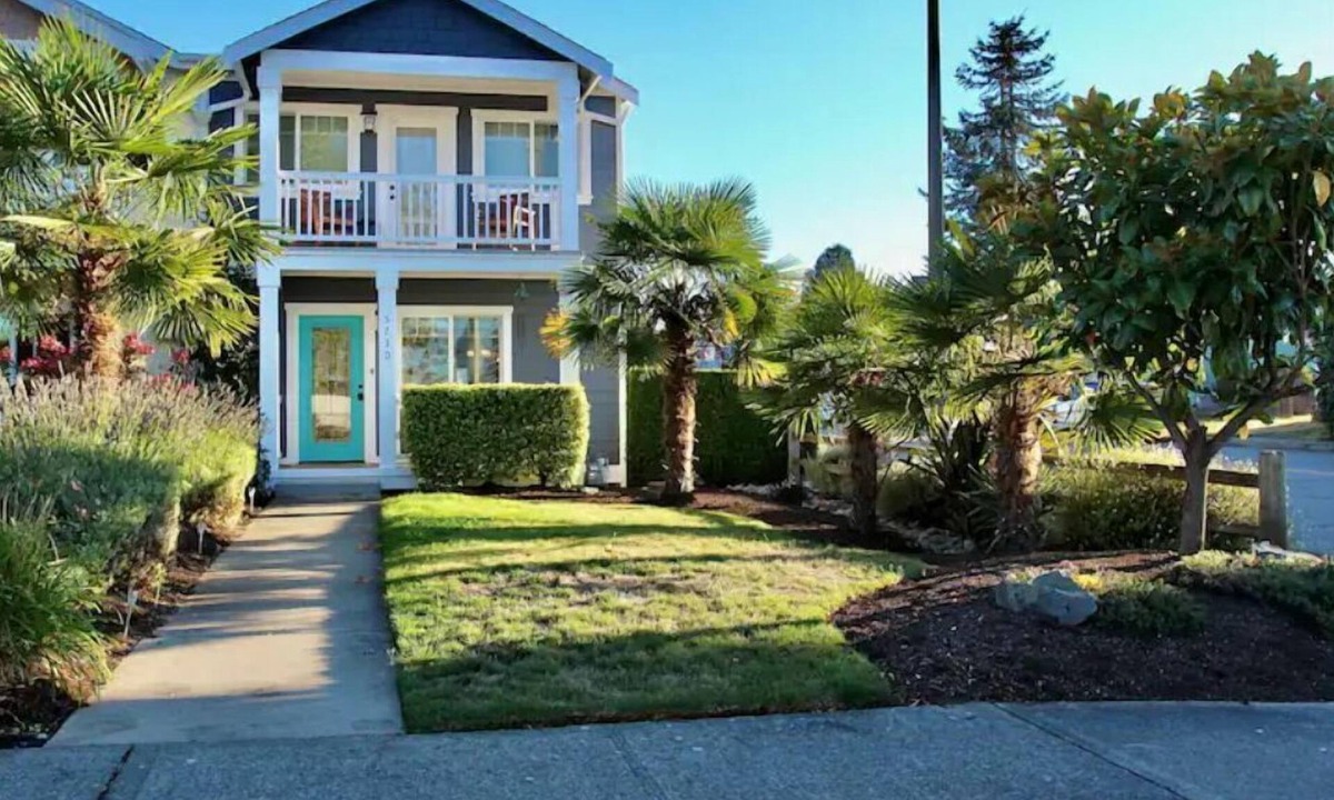 West End House | The Blue Ruby - nestled in Point Defiance