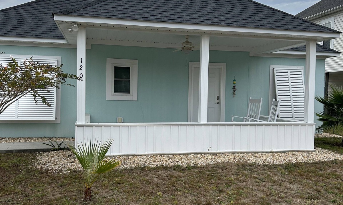 Tranquil Harbour House | The Blue Sea Bungalow