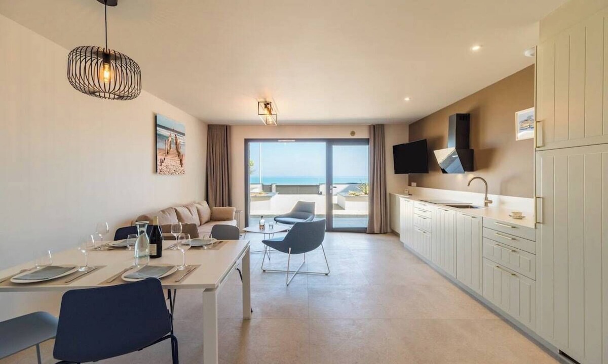 Plerin Apartment | "The Blue" - Sea view & parking in Les Rosaires