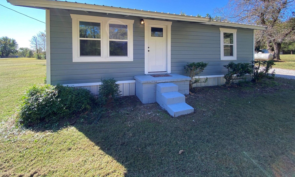 Notchietown House | The Blue Waffle - Vacation Getaway w/ boat parking