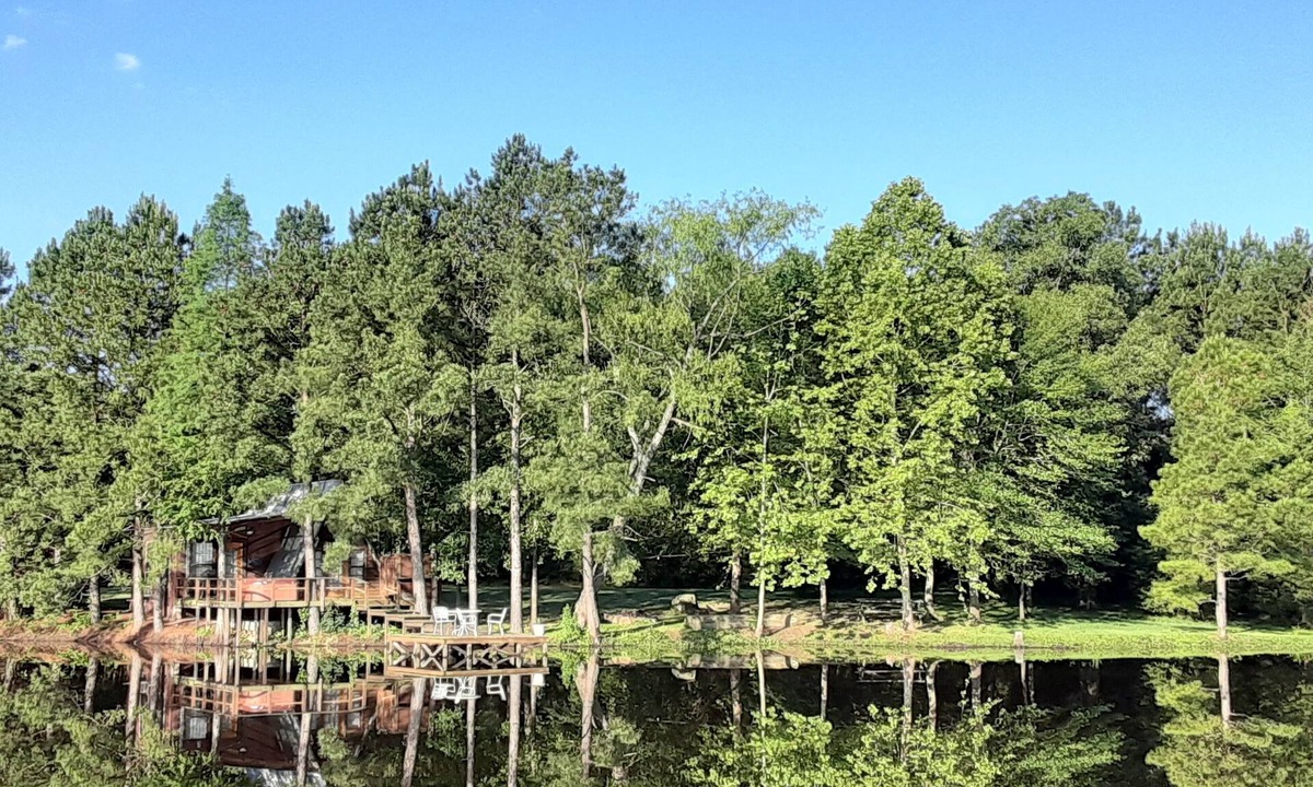 Eustace Cabin | The Bluegill A-frame cabin at Bluegill Lake Cabins