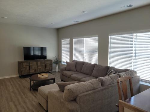 Elkhorn House | The BlueJay at Coventry Rows