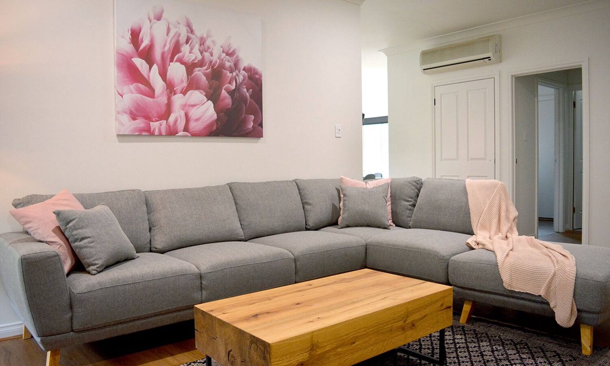 Penwortham Villa | The Blush 3 - Style in the vines