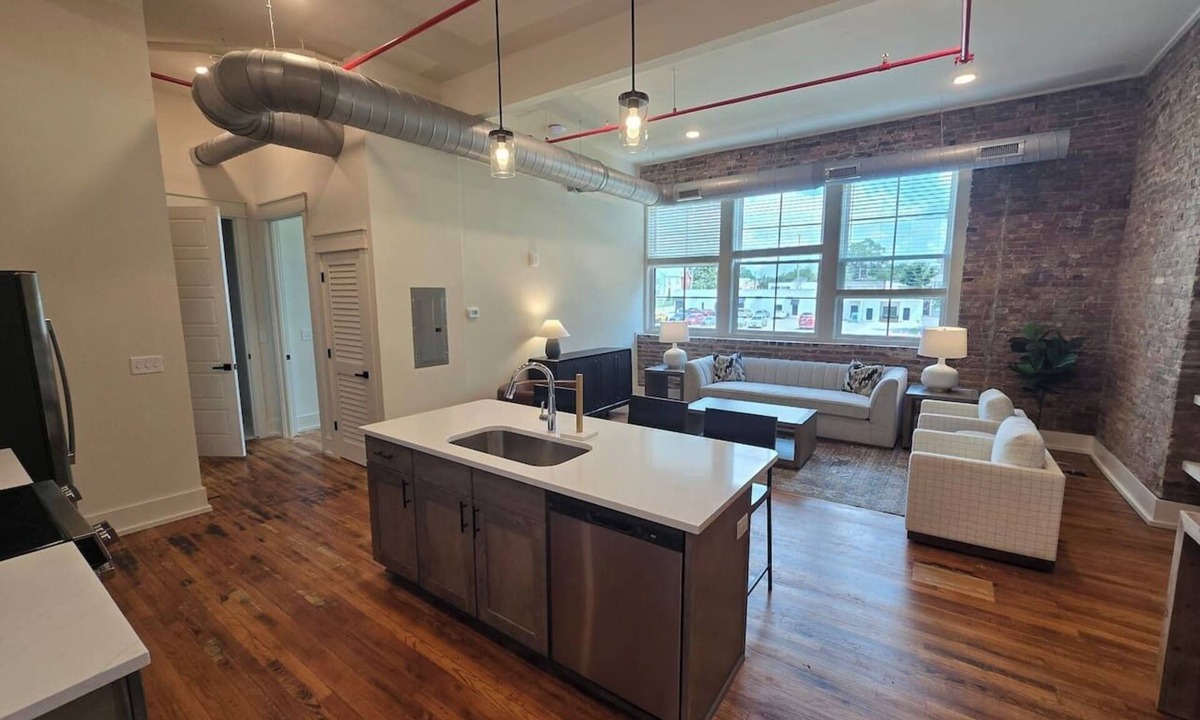 McMinnville Condo | The Boardroom