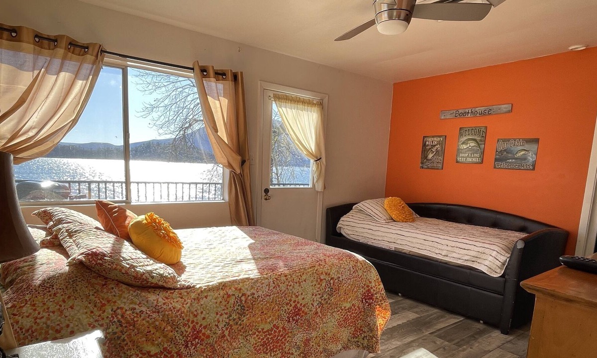 Wilbur Springs Cottage | The Boathouse Cottage Clearlake Oaks