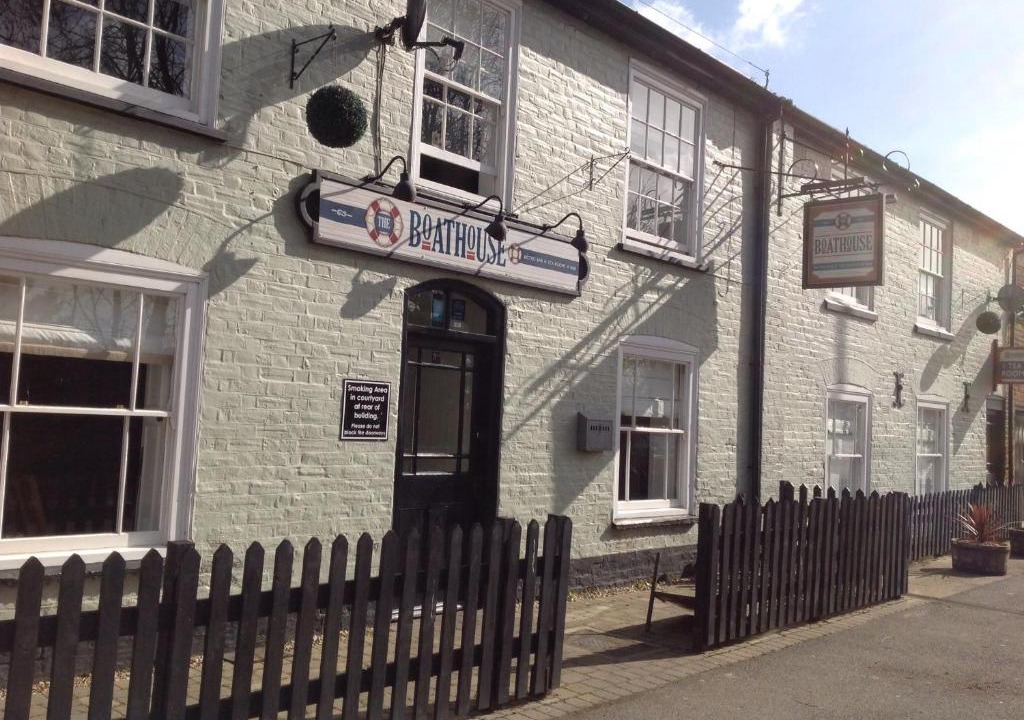 Sutton Bridge Bed & Breakfast | The Boathouse