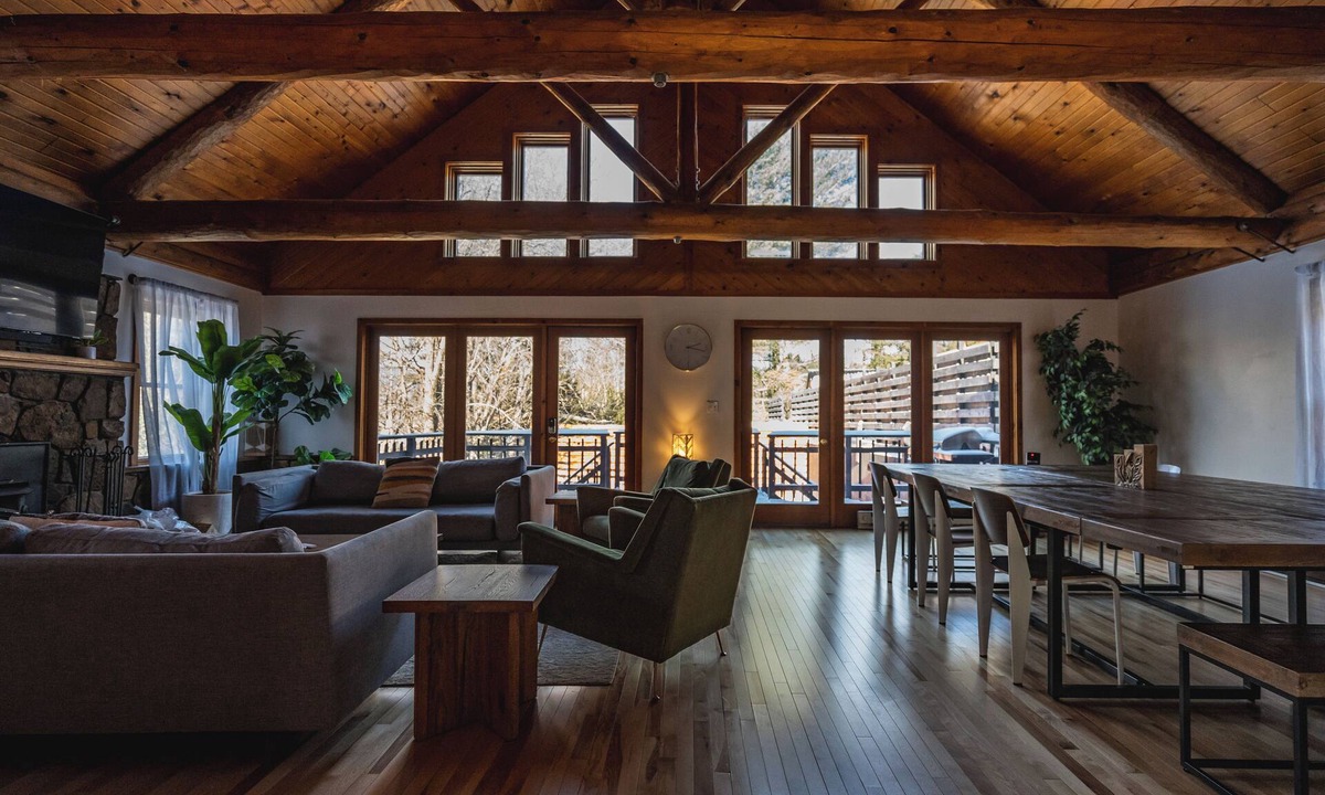 Lake Placid Hotel | The Boha Hotel