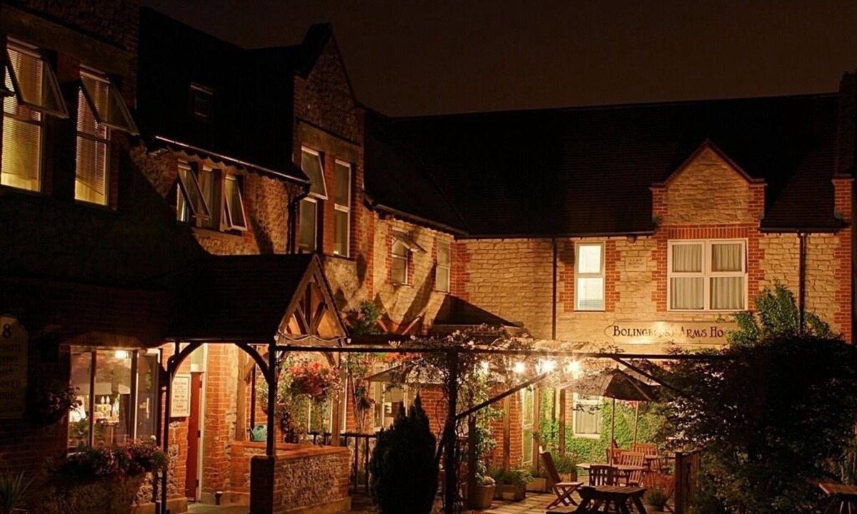 Hook Hotel | The Bolingbroke Hotel