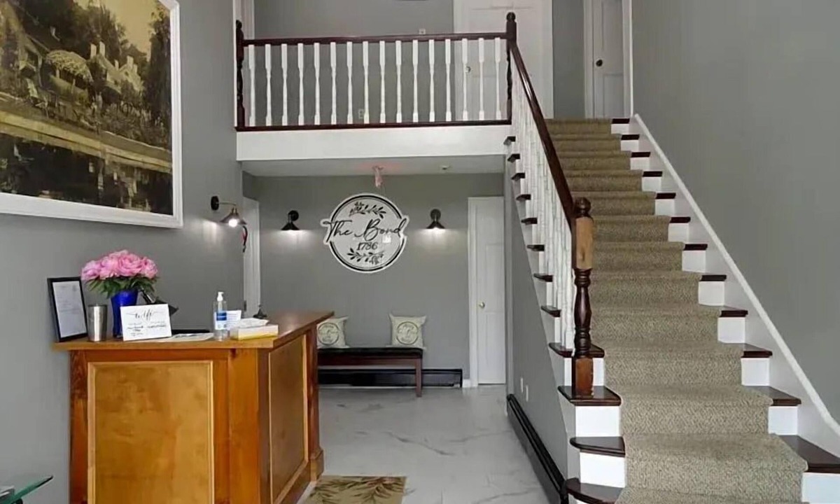 Warrensburg Hotel | The Bond Inn Room #8