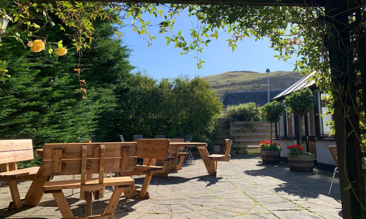 Kirk Yetholm Hotel | The Border Hotel