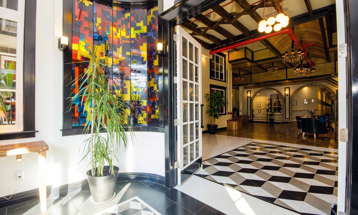 Greenpoint Hotel | The Box House Hotel