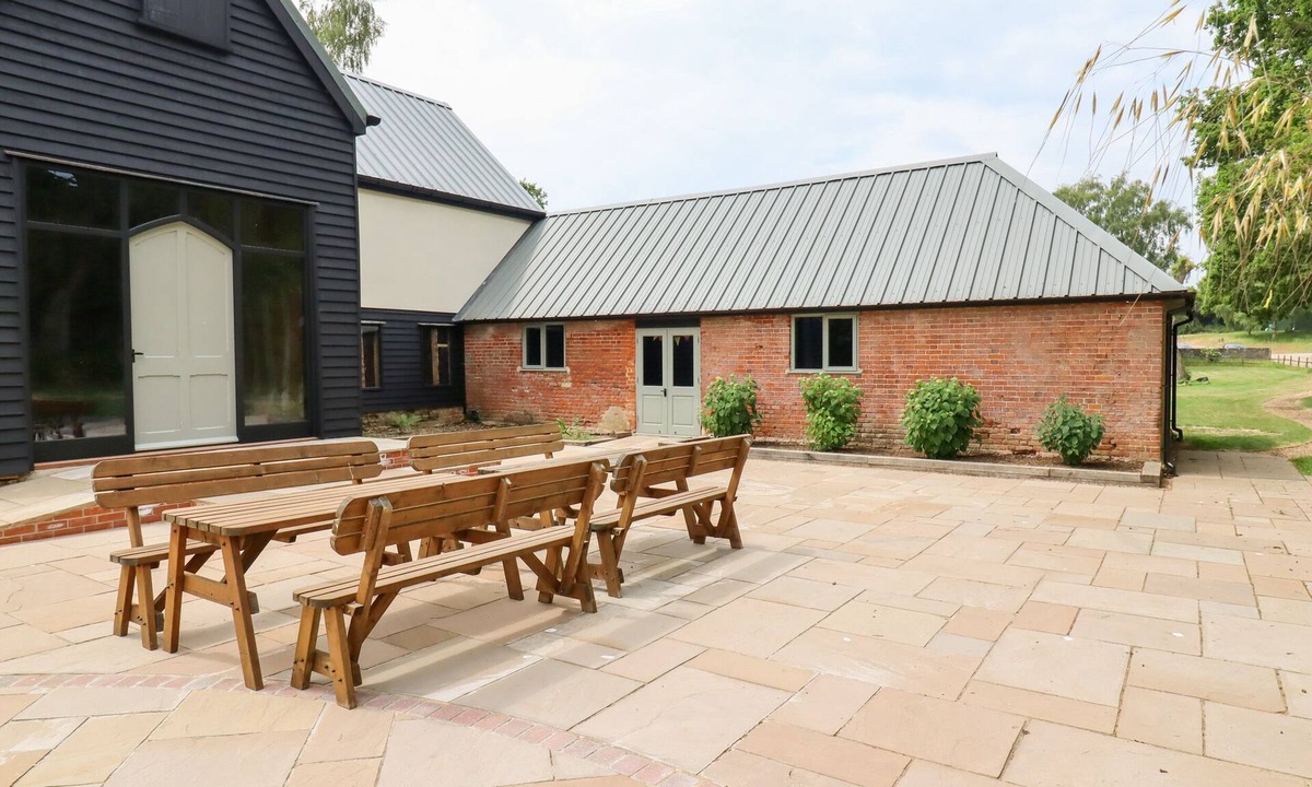 Colchester Cottage | The Brambles