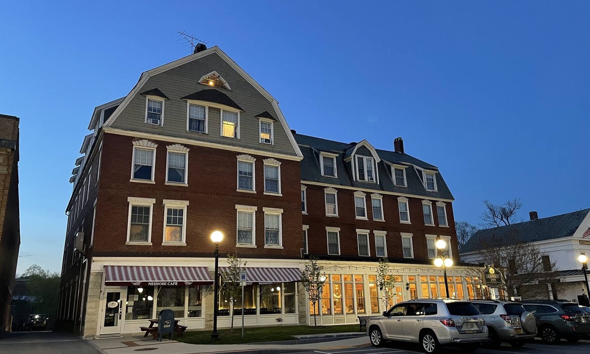 Brandon Hotel | The Brandon Inn - King Room