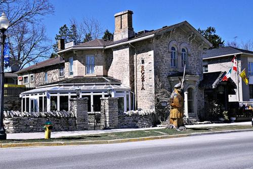 Fergus Hotel | The Breadalbane Inn