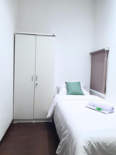 Bumi Serpong Damai Hostel | The Breakout Room BSD - Guest House near ICE BSD