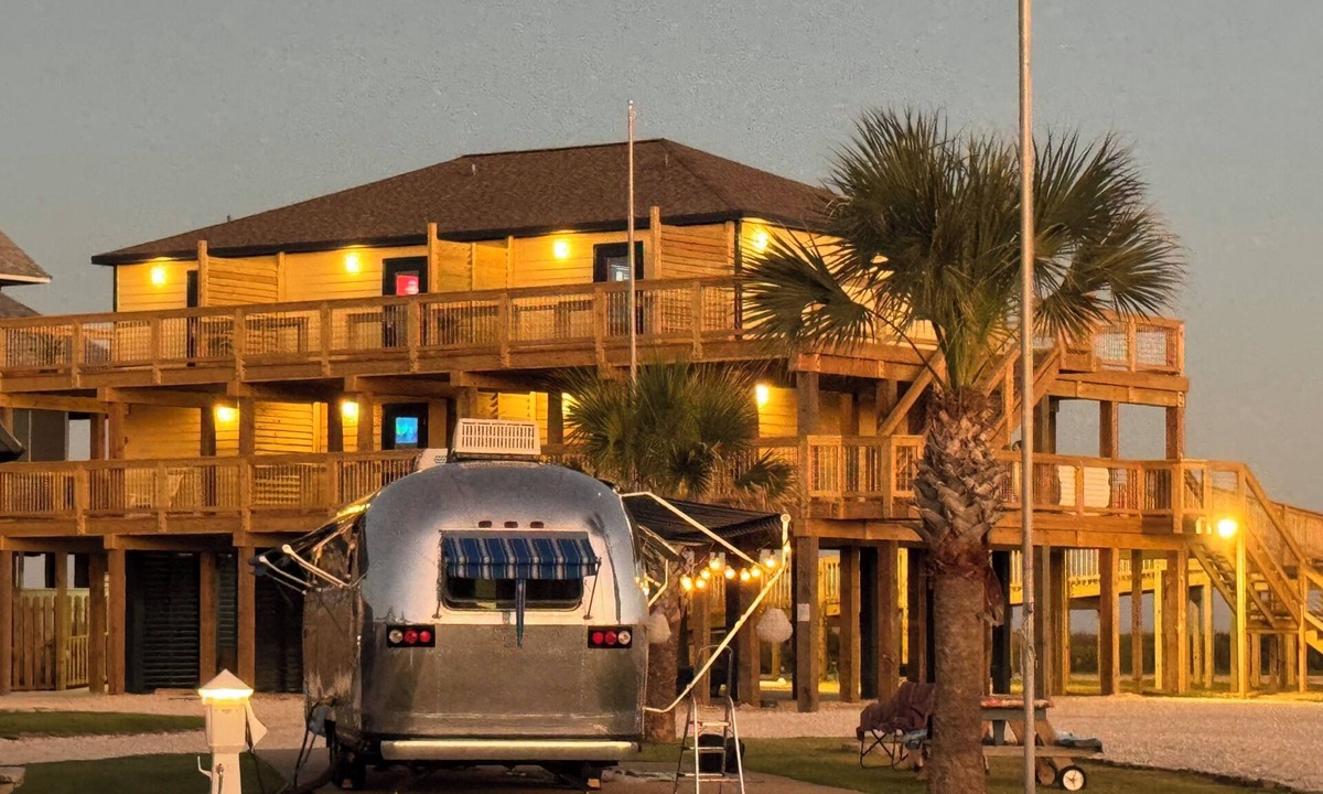 Surfside Beach Hotel | The Breeze Beachfront Resort
