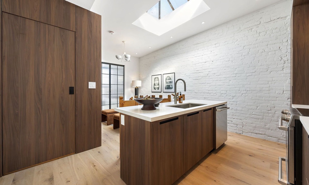 Beaconsfield Village Hotel | The Brick Hotel