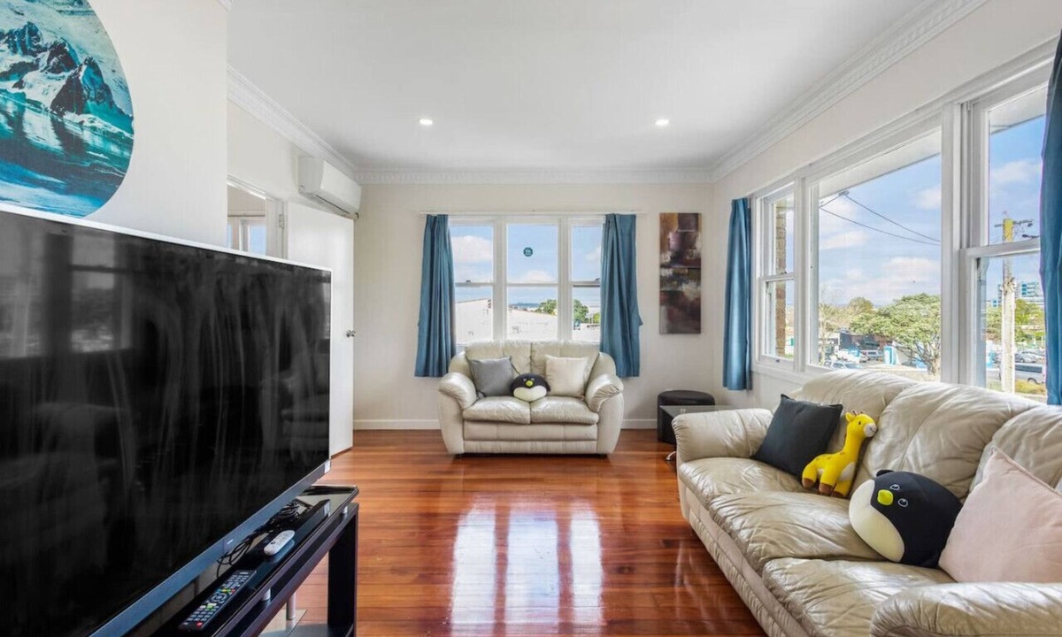 Mount Wellington House | The Brickstone Home with Deck and Parking