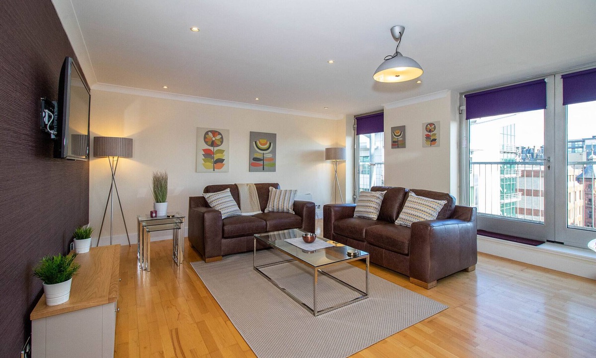 City Centre Glasgow Apartment | The Bridge - Apartment Two