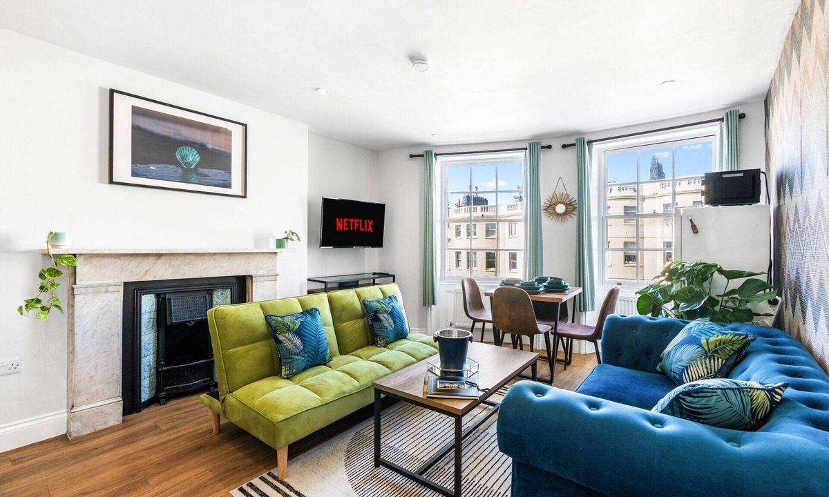 Hove Apartment | The Brighton Escape Awaits – 2 Bed in Brunswick!