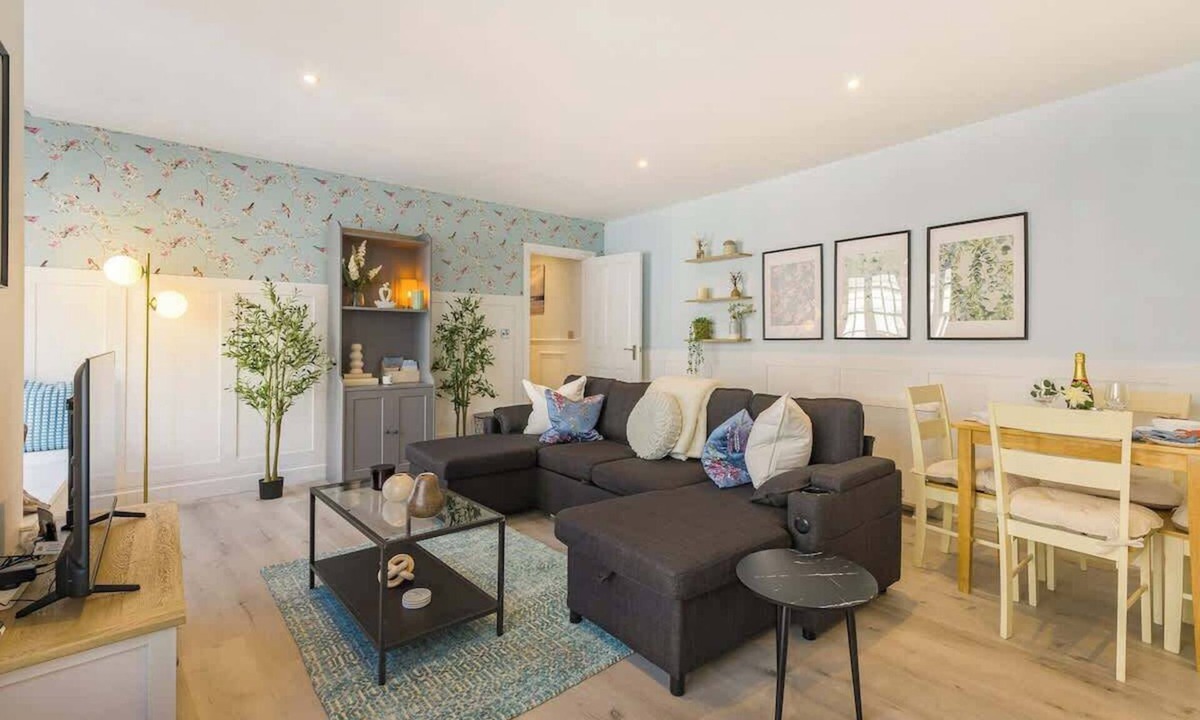 Brighton City Centre Apartment | The Brighton Haven in Bartholomews