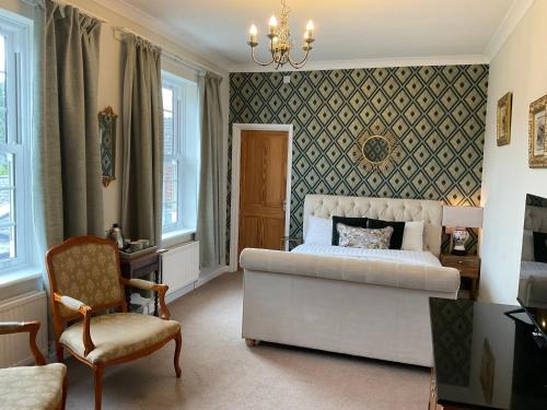 Mortimer West End House | The Broomsquire