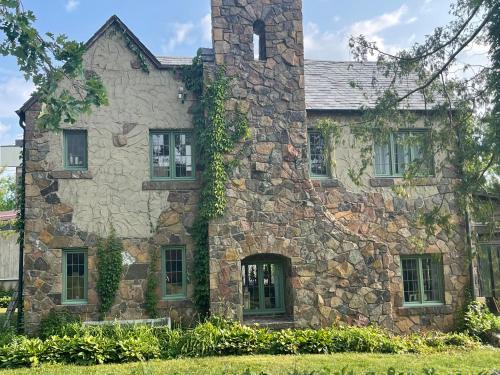 St. Cloud Bed & Breakfast | The Brower House Bed and Breakfast
