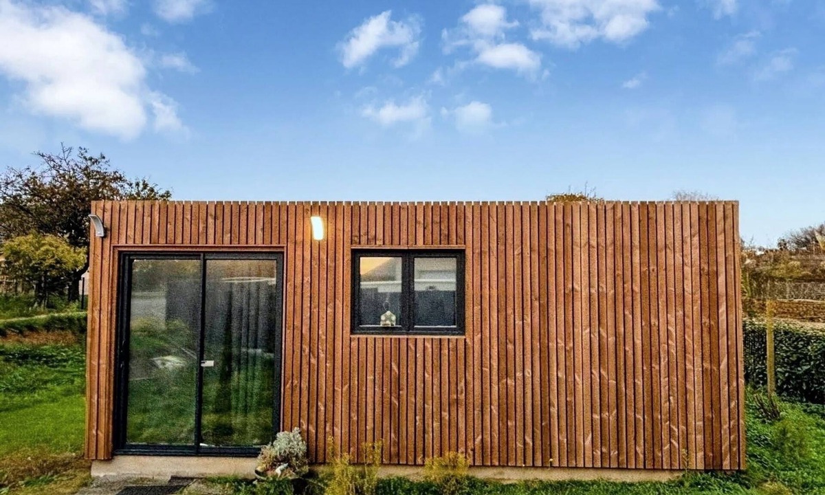 Sainte-Marie-au-Bosc Ski Chalet | The Bubble Chalet