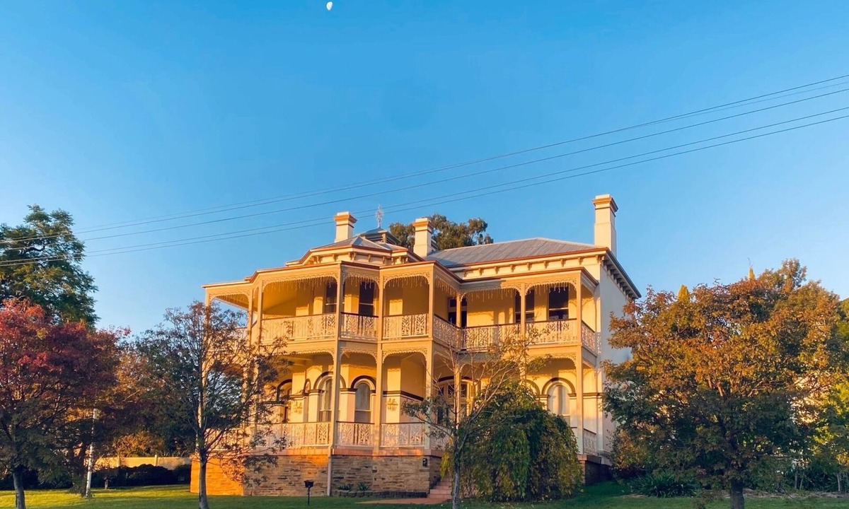 Parkes House | The Buchanan 1894