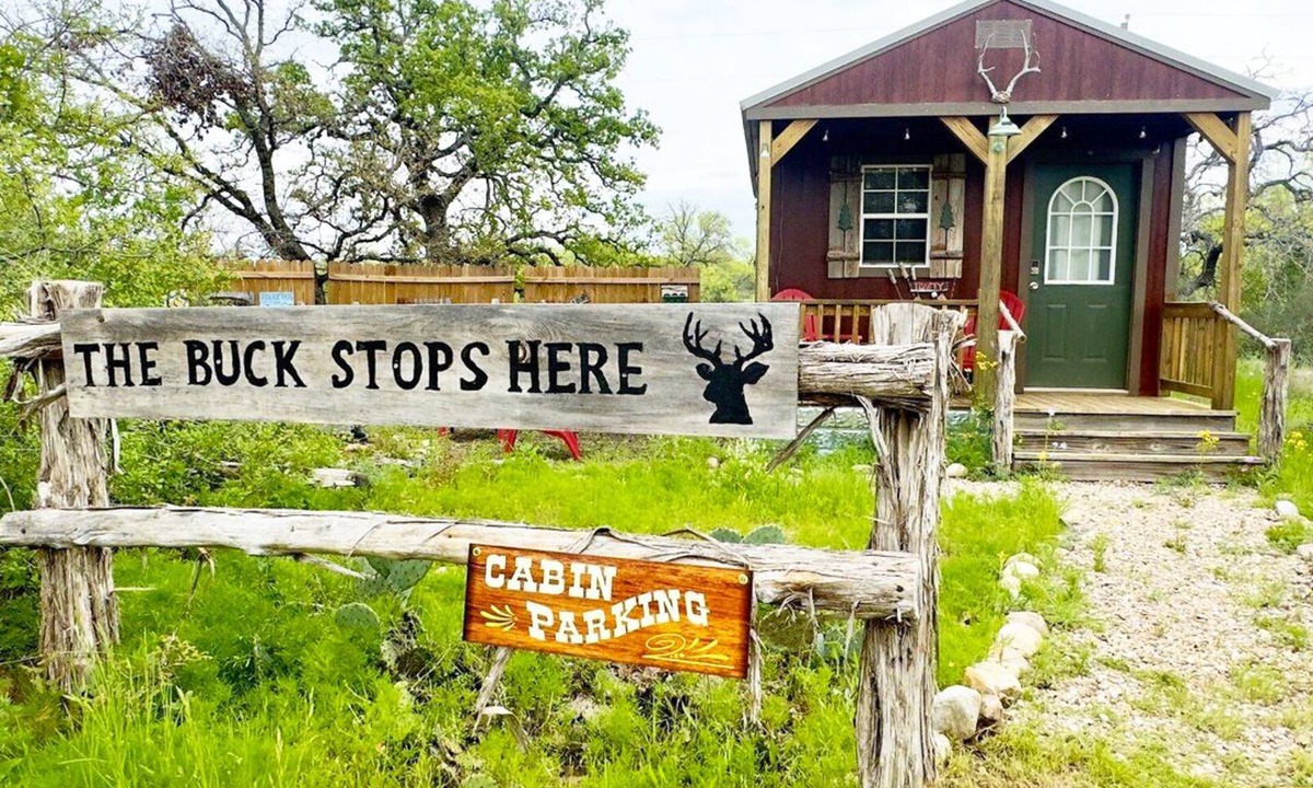 Voca Cabin | The Buck Stops Here - Castell Cabin - Sleeps 4