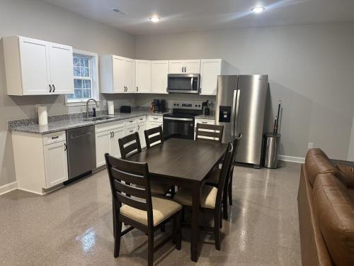Lexington House | The Buford T Justice Suite
