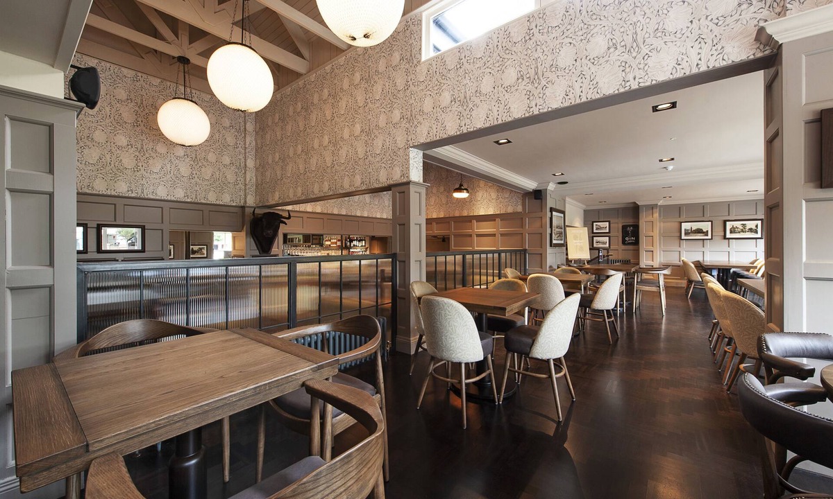 Hale Hotel | The Bulls Head Hotel