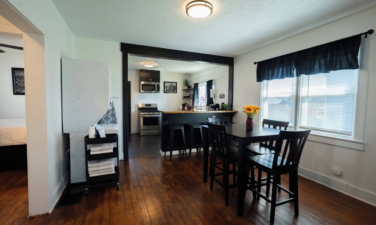 Wilmington House | The Bungalow On Fife only 11 minutes from WEC
