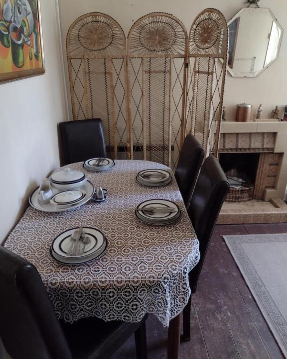 Carnbrea House | The Bungalow Rose in Vale