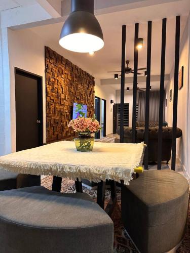 Arau House | The Bunker StudioStay