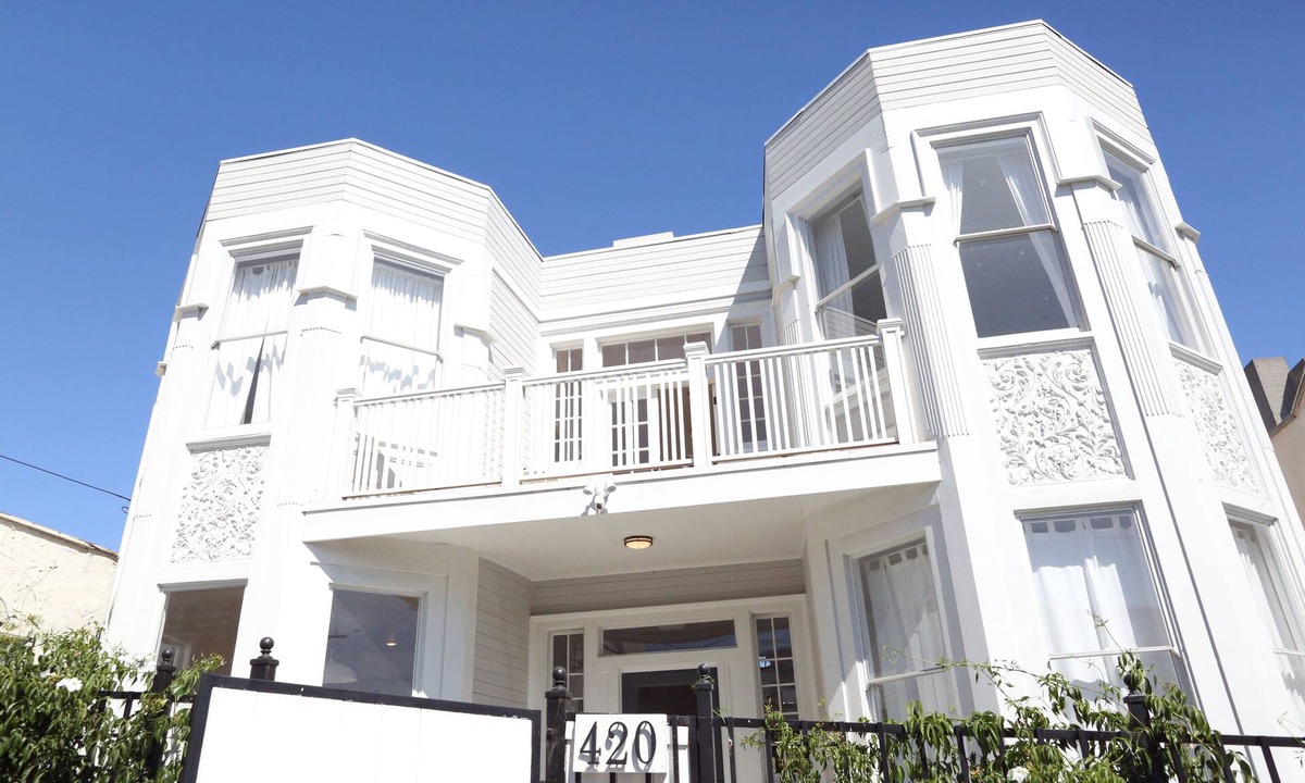 Westlake Hotel | The Burlington Hotel