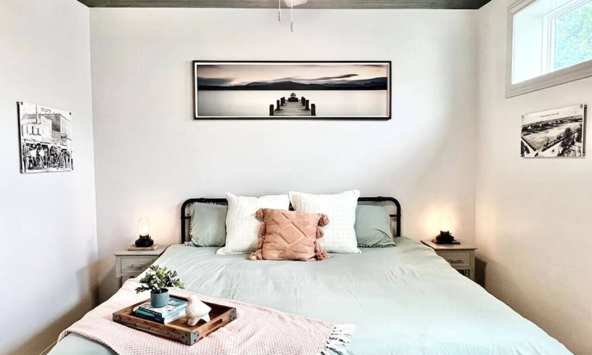Bryan House | The Burrage Grocery Guest House