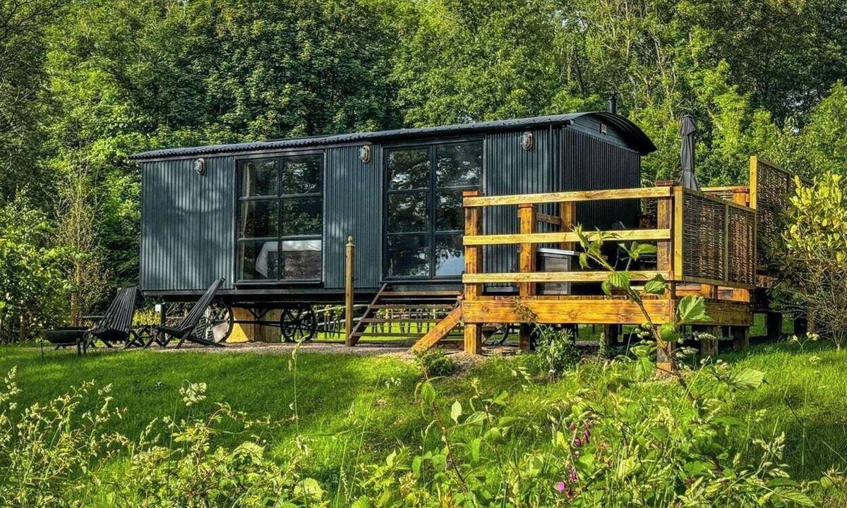 Lupton House | The Burrow, a Stunning Cumbrian Shepherd’s Hut