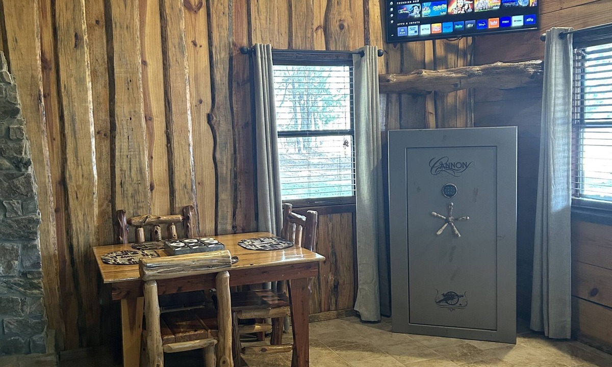 Lockesburg Cabin | The Burt Family Cabin