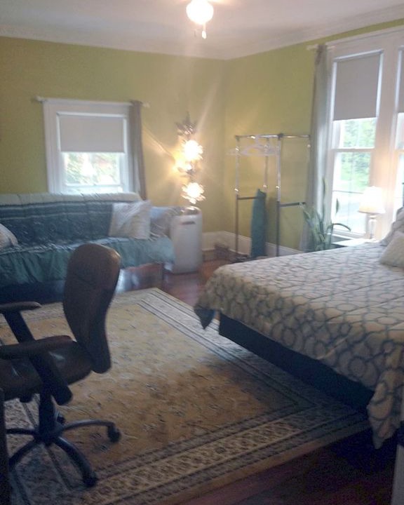 Waterford Bed & Breakfast | The Butter Barn Bed and Breakfast - The Green Room